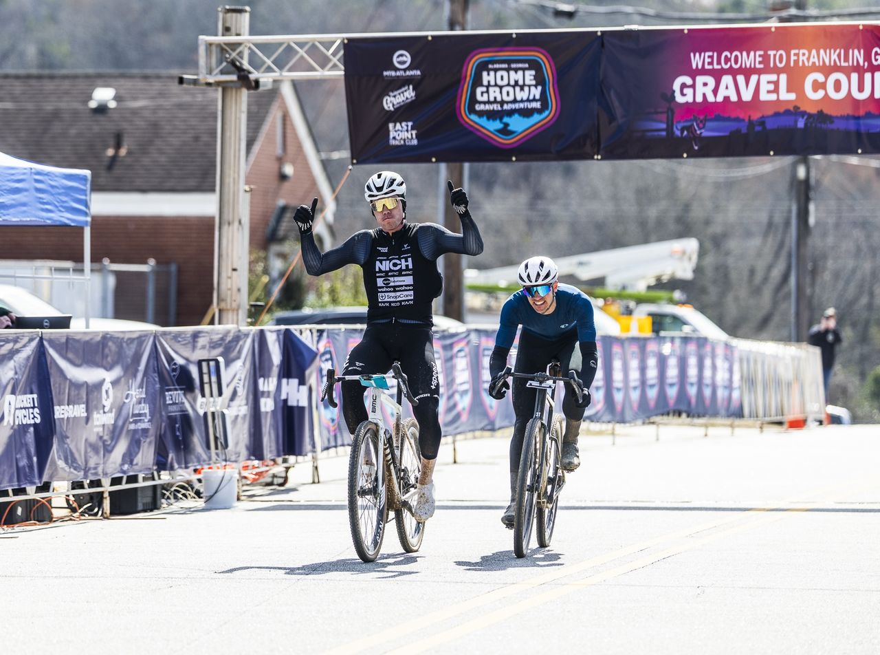Homegrown Gravel Race sprint finish after 100 miles in elite men's division