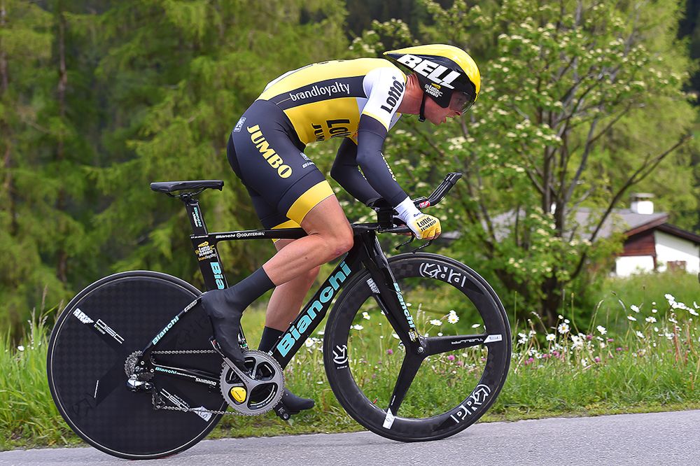 Bert-jan Lindeman in action during stage 8 at Tour de Suisse.