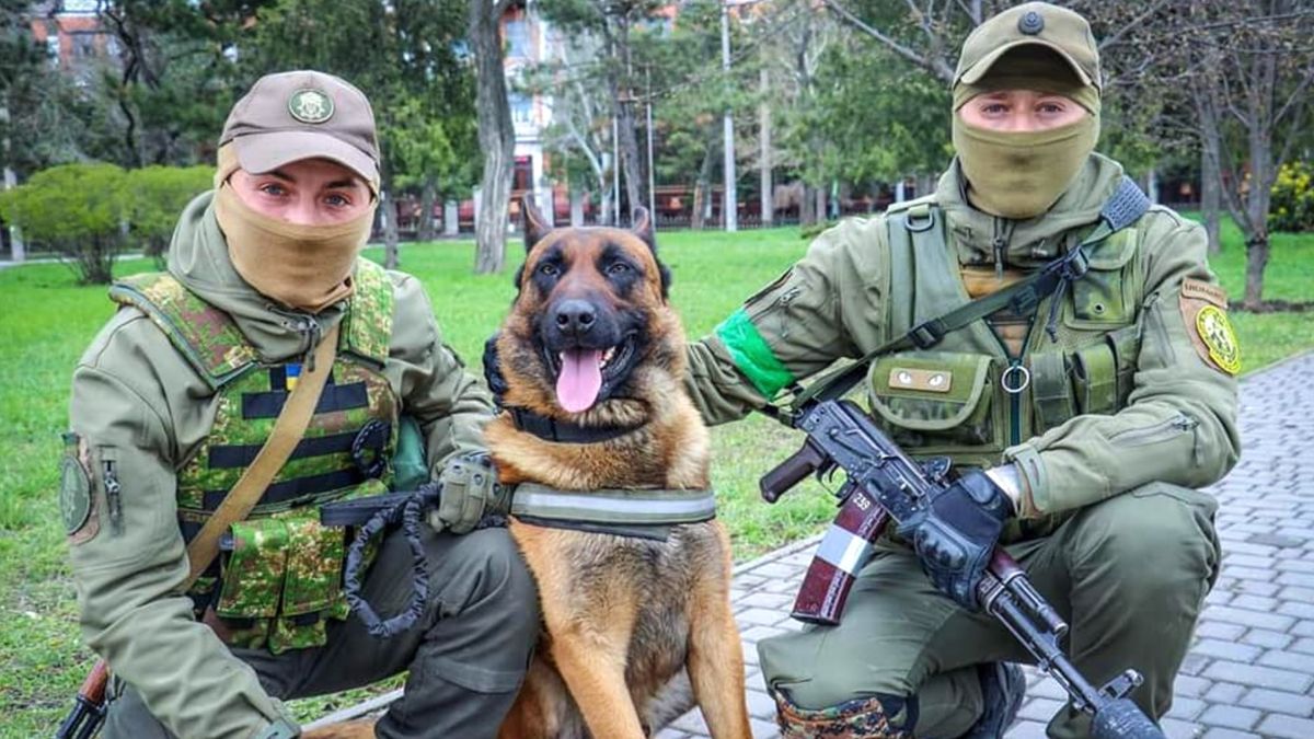 Ukrainian soliders and Max