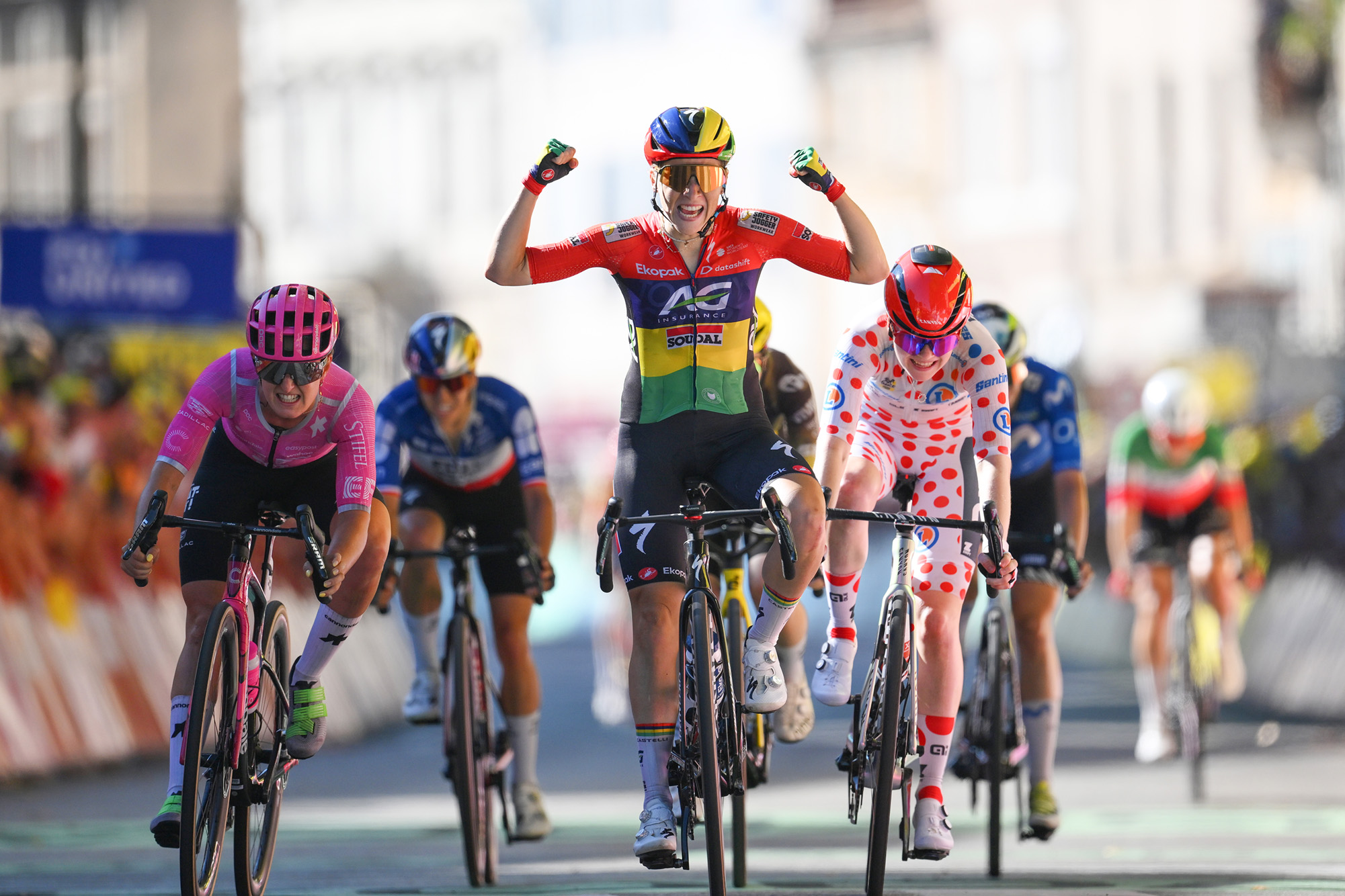 Tour de France Femmes: Kim Le Court-Pienaar surges from small pack for stunning win on stage 6