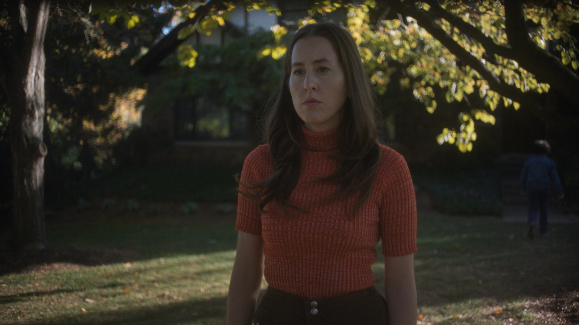 Alana Haim as Terri in The Mastermind