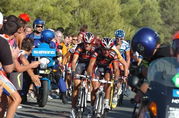 Joaquin Rodriguez (Caisse d'Epargne) does his loyal duty for Alejandro Valverde as they absorb almost all of the early breakaway