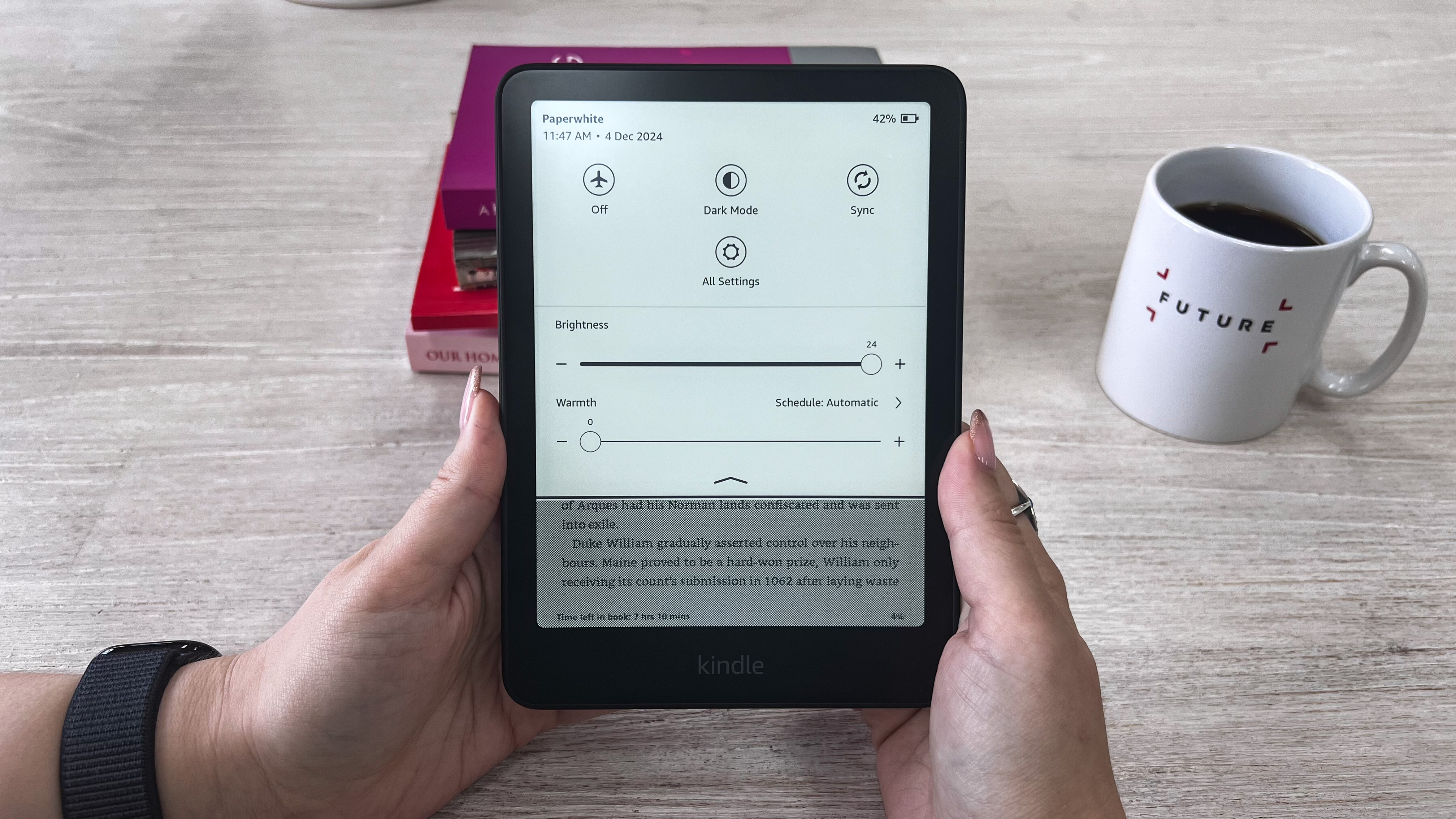 The pull-down menu of the Amazon Kindle Paperwhite (2024)