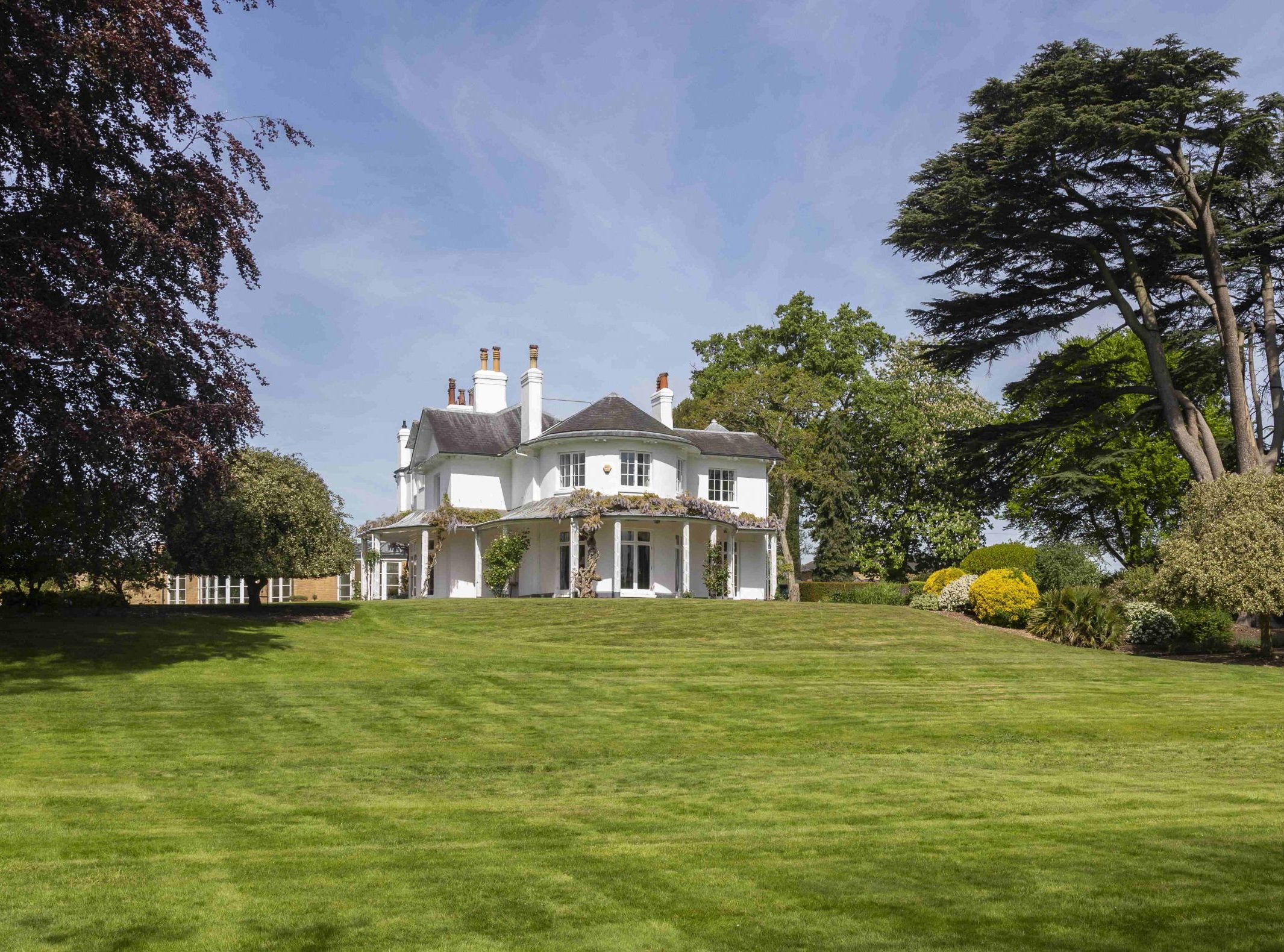 Denham Mount in Buckinghamshire - the house where Blithe Spirit&#039;s external scenes were filmed.