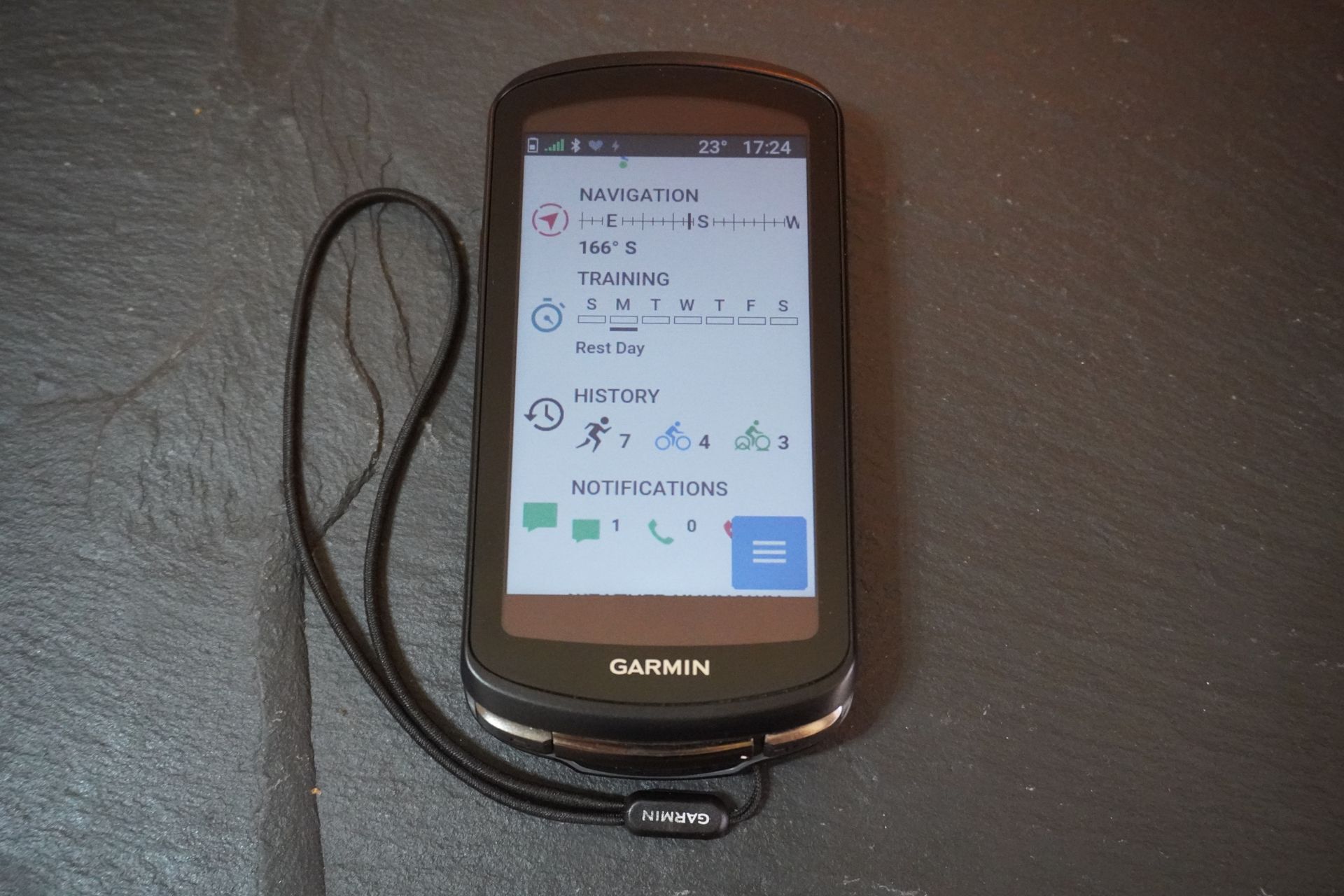 Scrolling down the home screen of the Garmin Edge 1040 Solar