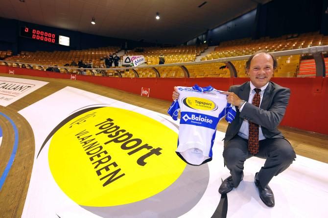 Philippe Muyters, Flemish Minister for Work, Economics, Innovation and Sport, poses on the track
