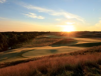 Erin Hills Hole By Hole Guide: Hole 14