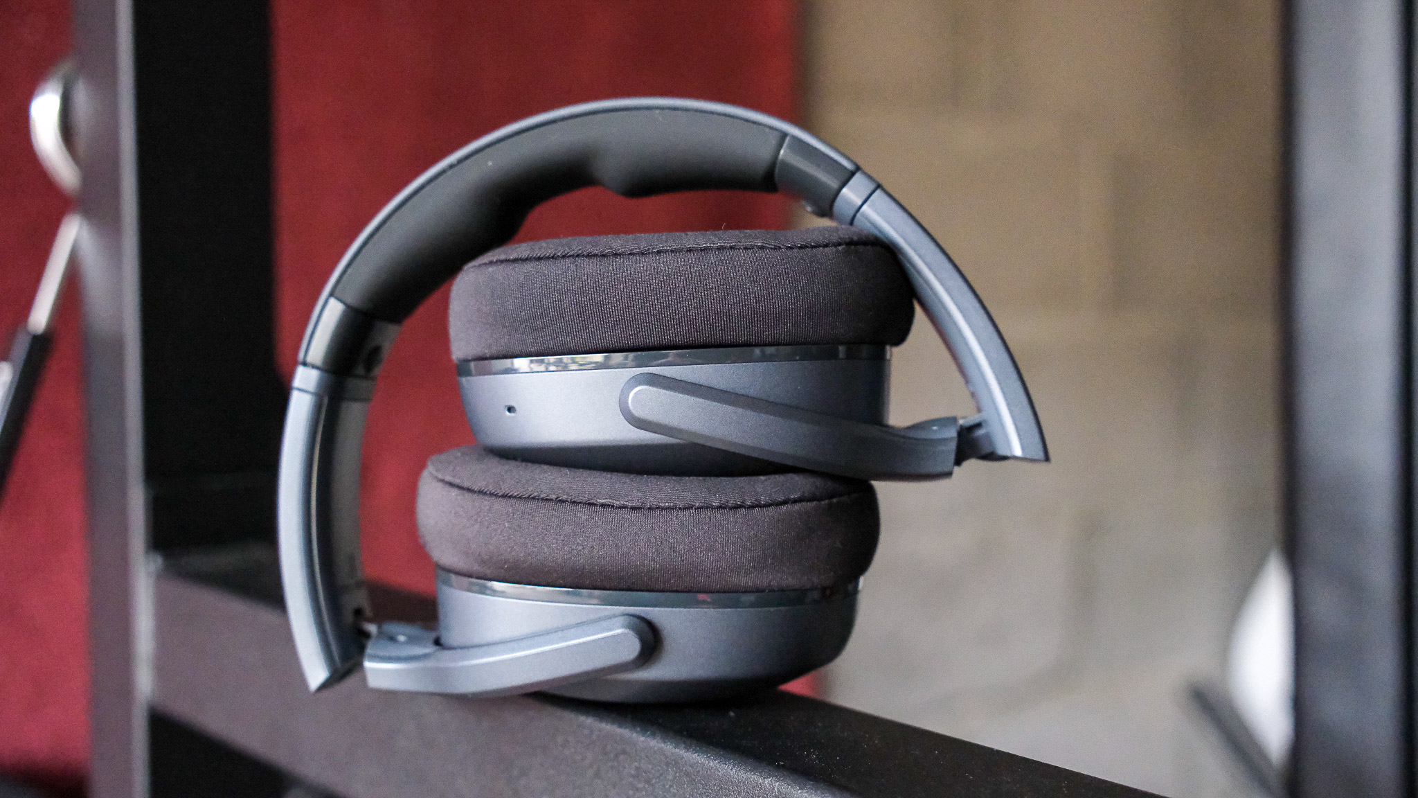 Skullcandy Crusher 540 Active in home gym