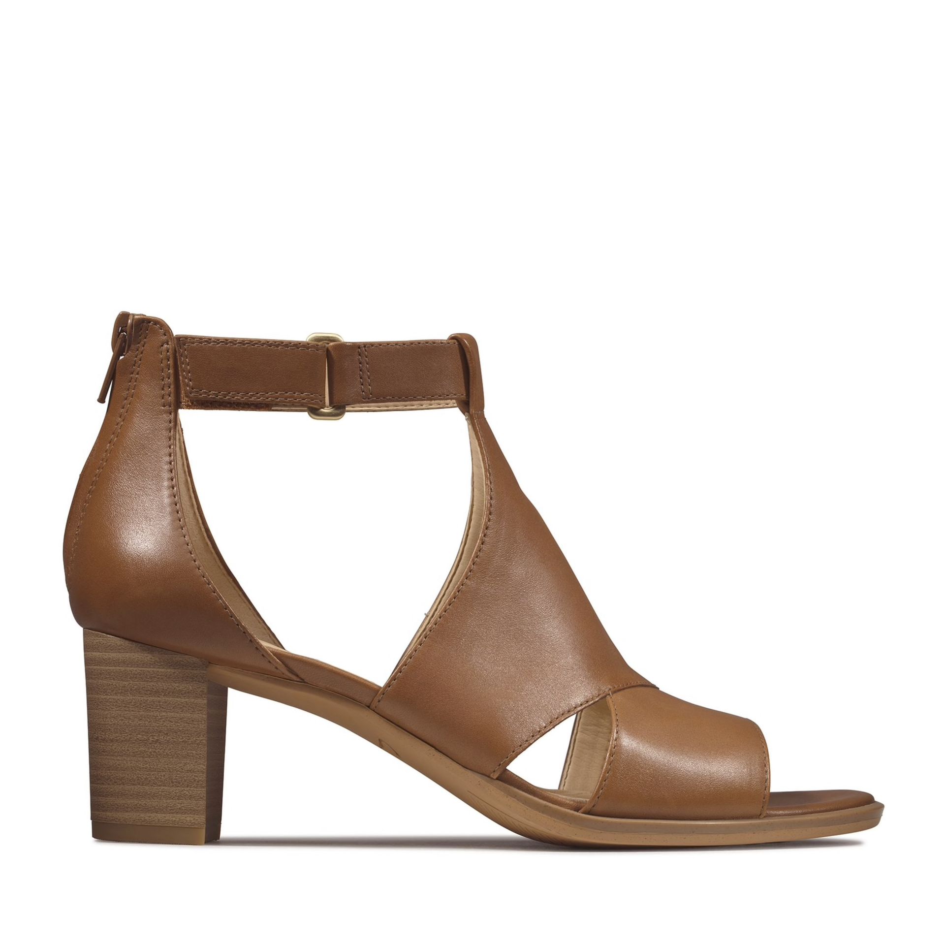 fashionable wide fitting shoes ladies