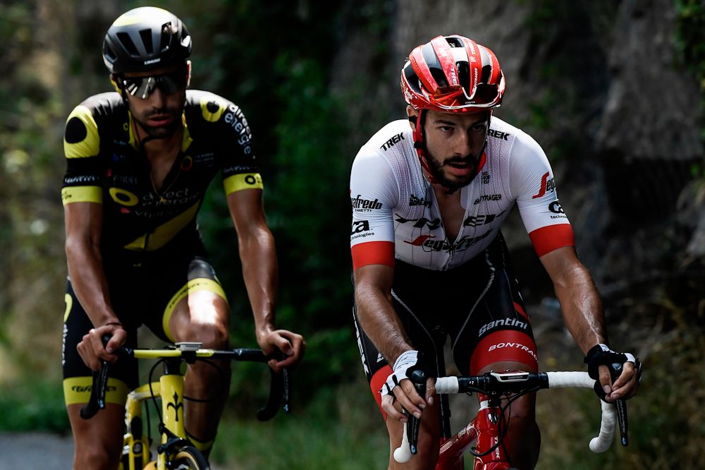 Julien Bernard and Lilian Calmejane on the attack during stage 15