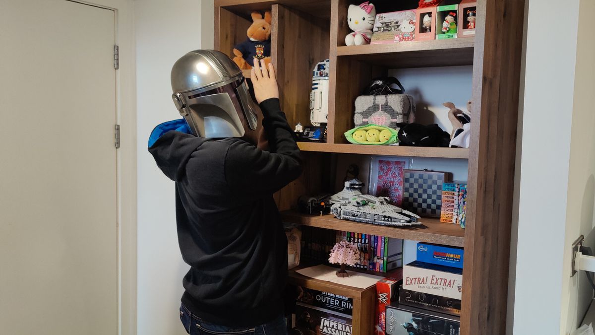 Denuo Novo The Mandalorian Helmet