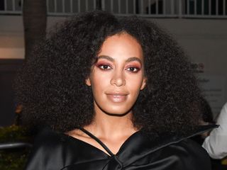 Curly hair types 4B Solange