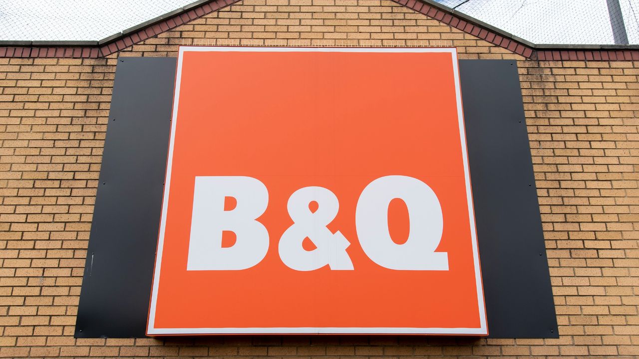 B&amp;Q storefront