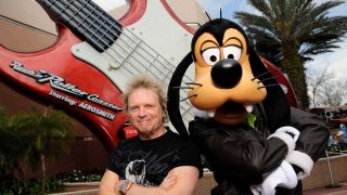 Joey Kramer and Goofy outside the Rock 'n' Roller Coaster