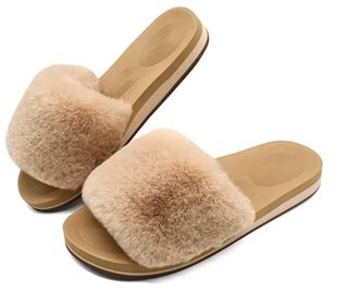 Camila Alves McConaughey favorite slippers