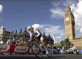 Fabian Cancellara (Team CSC) on his winning ride through London.