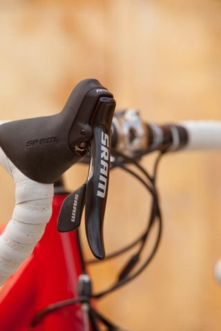 An alloy brake blade is the only major difference between Apex and Rival's shift/brake levers.