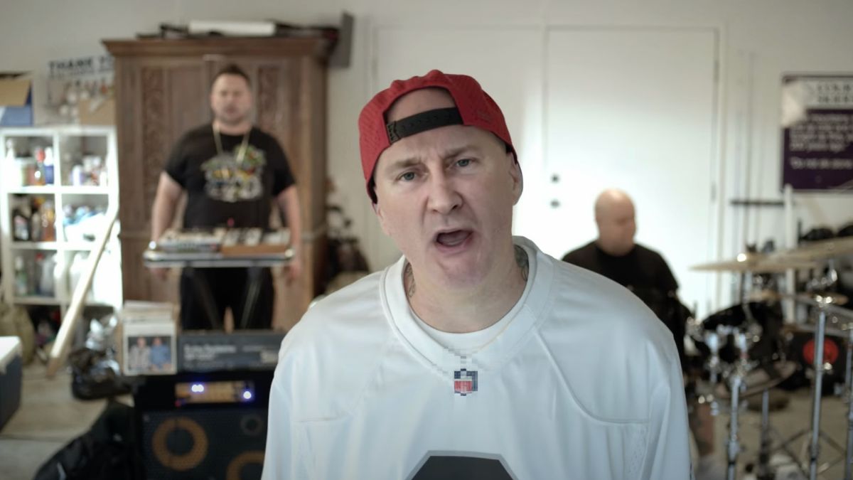 Fred Durst with Vladimir Putin&#039;s face