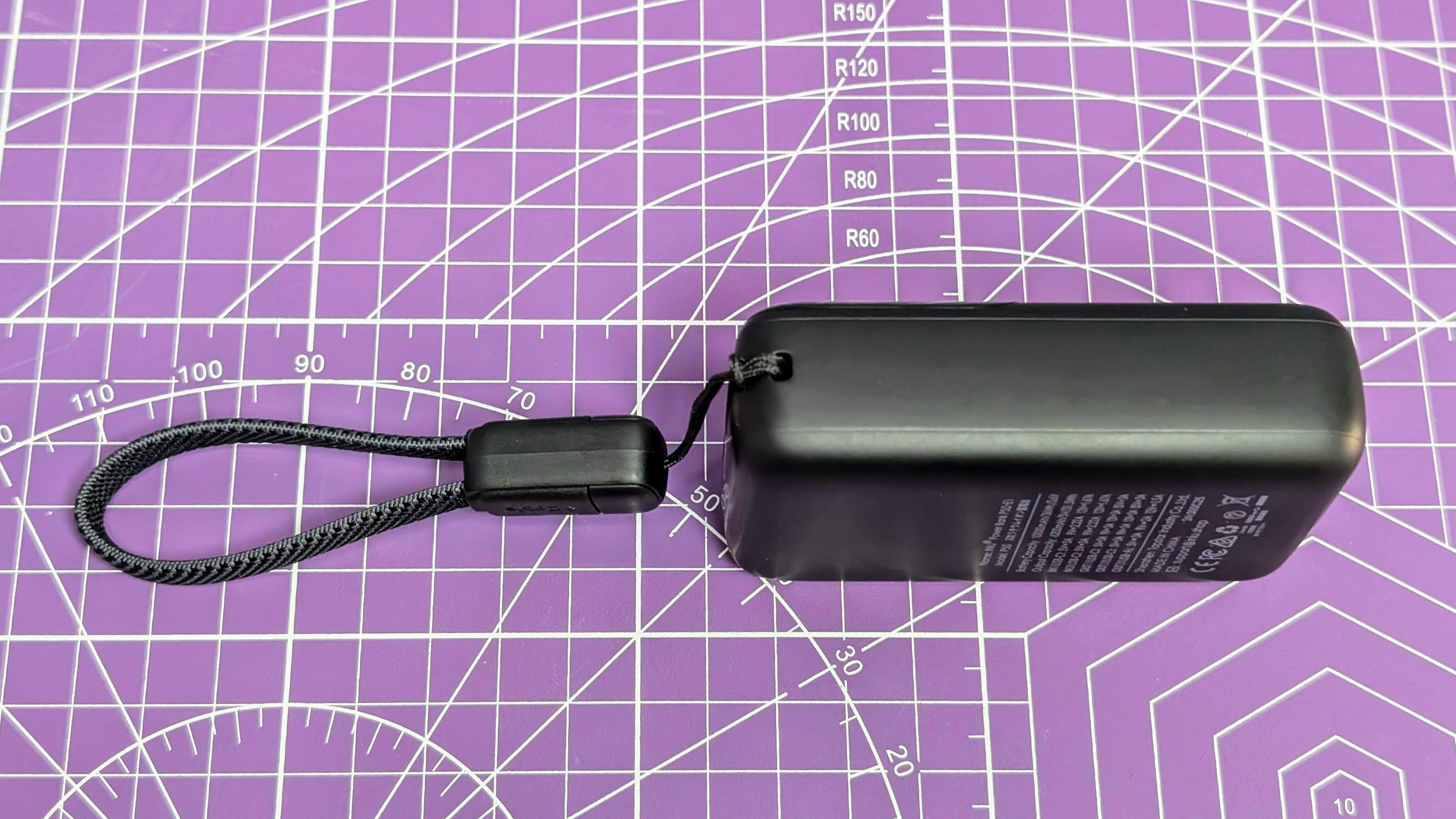 Iniu P50-E1 45W power bank side view from above
