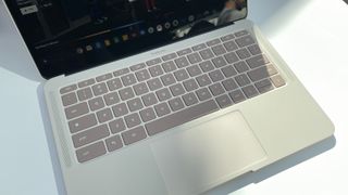Hands on with the new Pixelbook Go