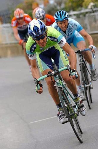 Pellizotti (Liquigas) closely followed by Rebellin (Gerolsteiner)