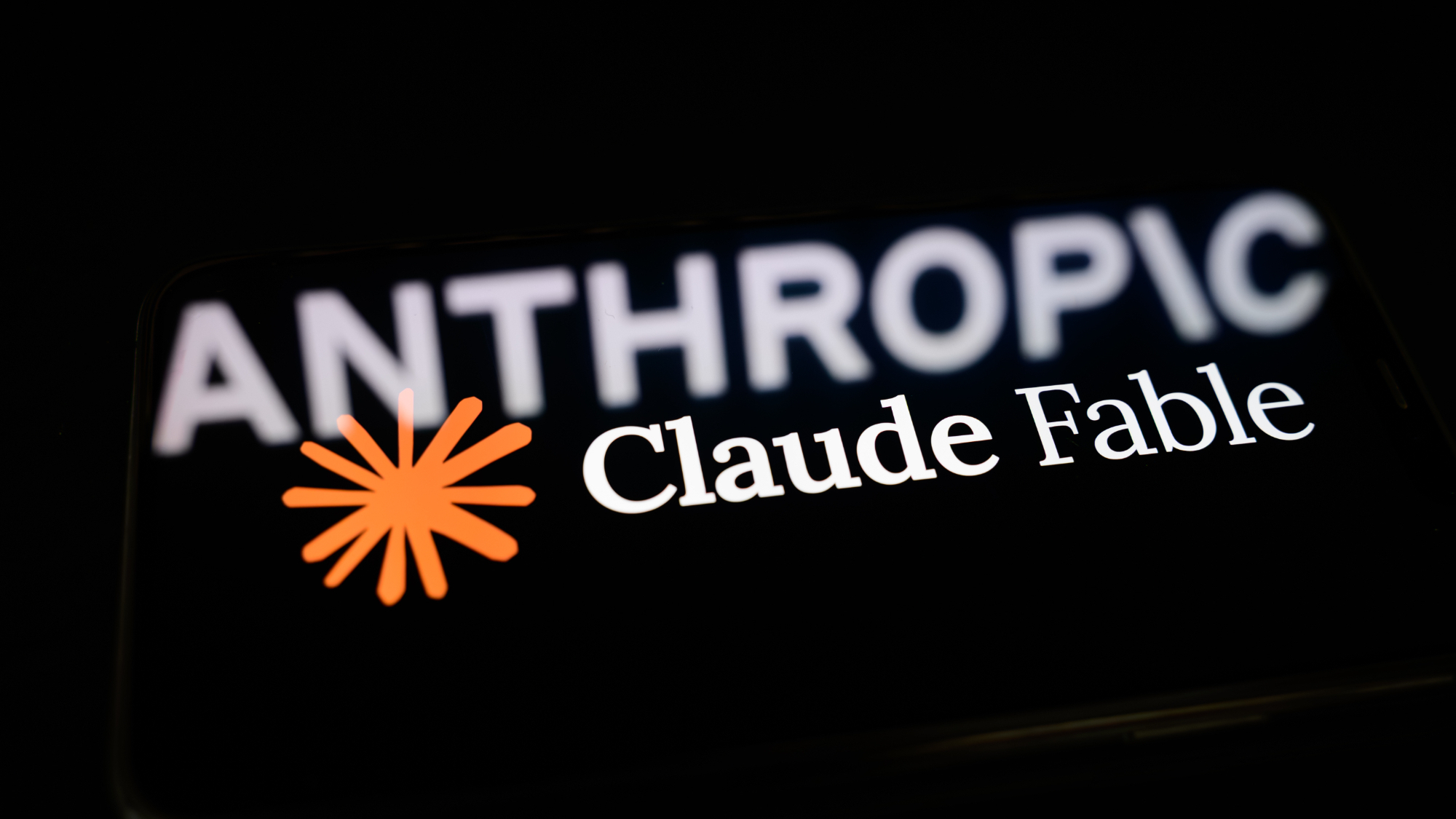 Anthropic restores Claude Fable 5 as US lifts export controls — single filter now blocks prompt that could…