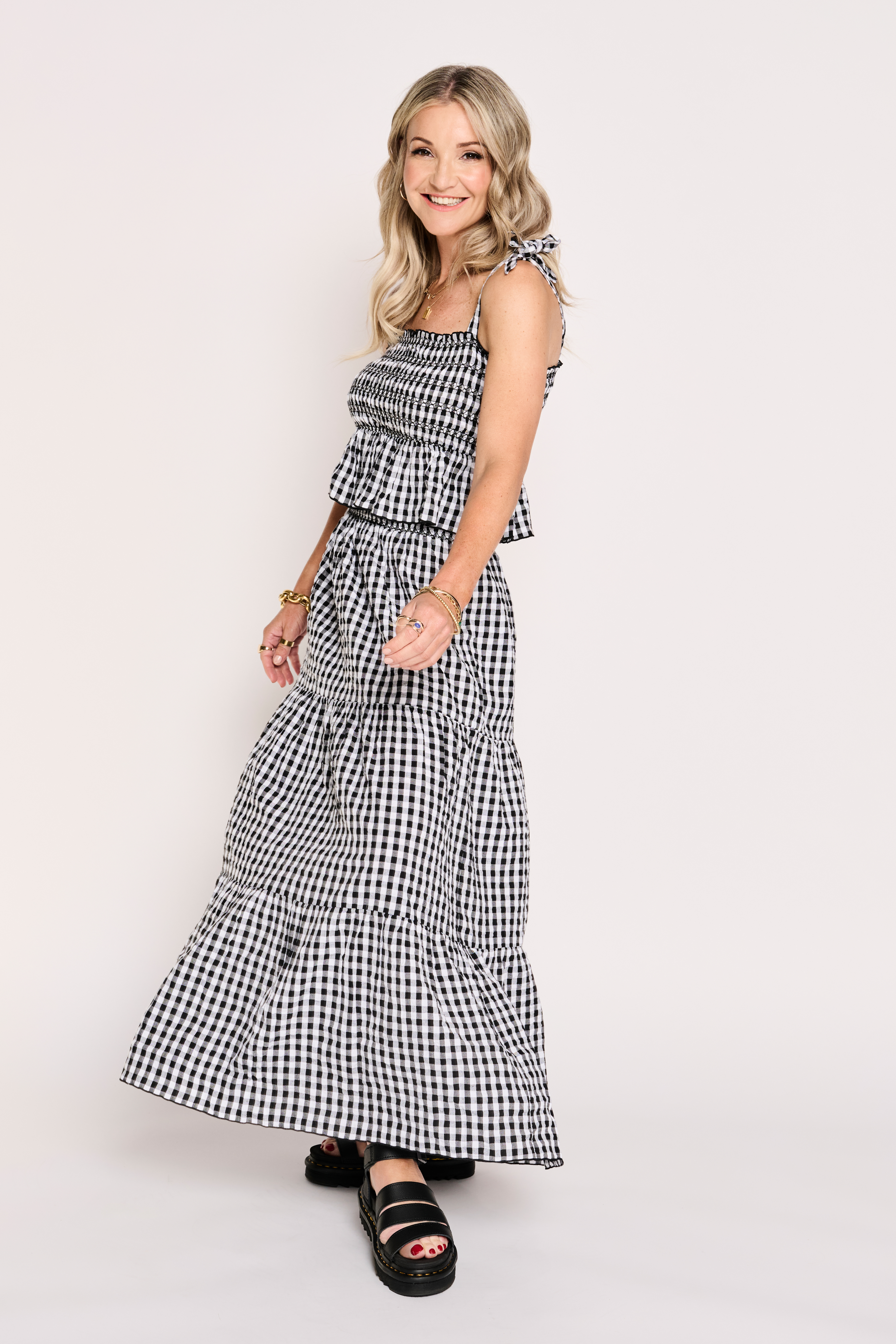 Helen Skelton in picnic checks