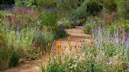 tom stuart-smith's garden design for 2021 hampton court palace garden festival trends