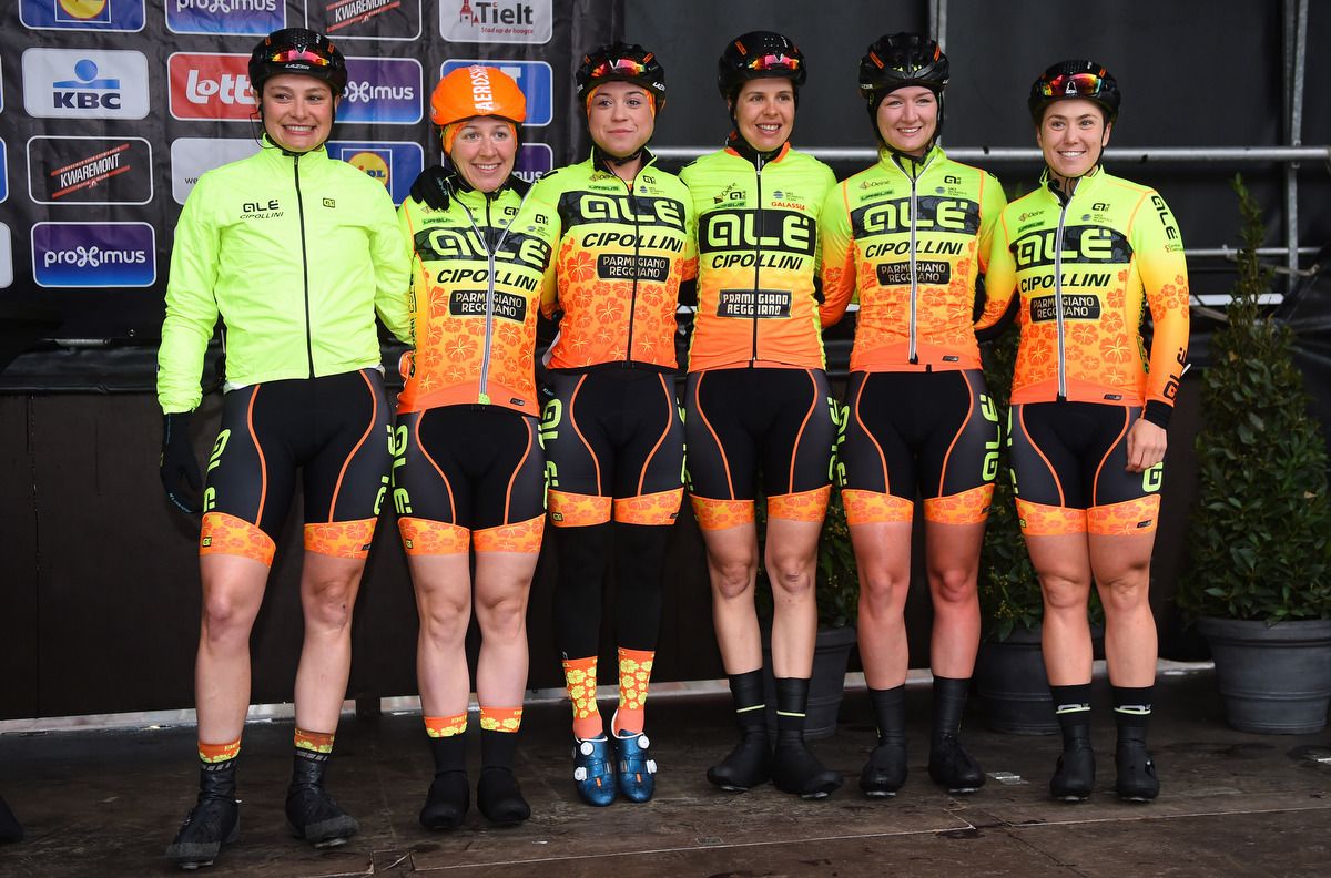 The Ale Cipollini team ahead of Dwars door Vlaanderen