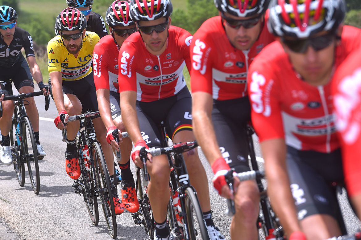 Lotto-Soudal manage the front of the bunch