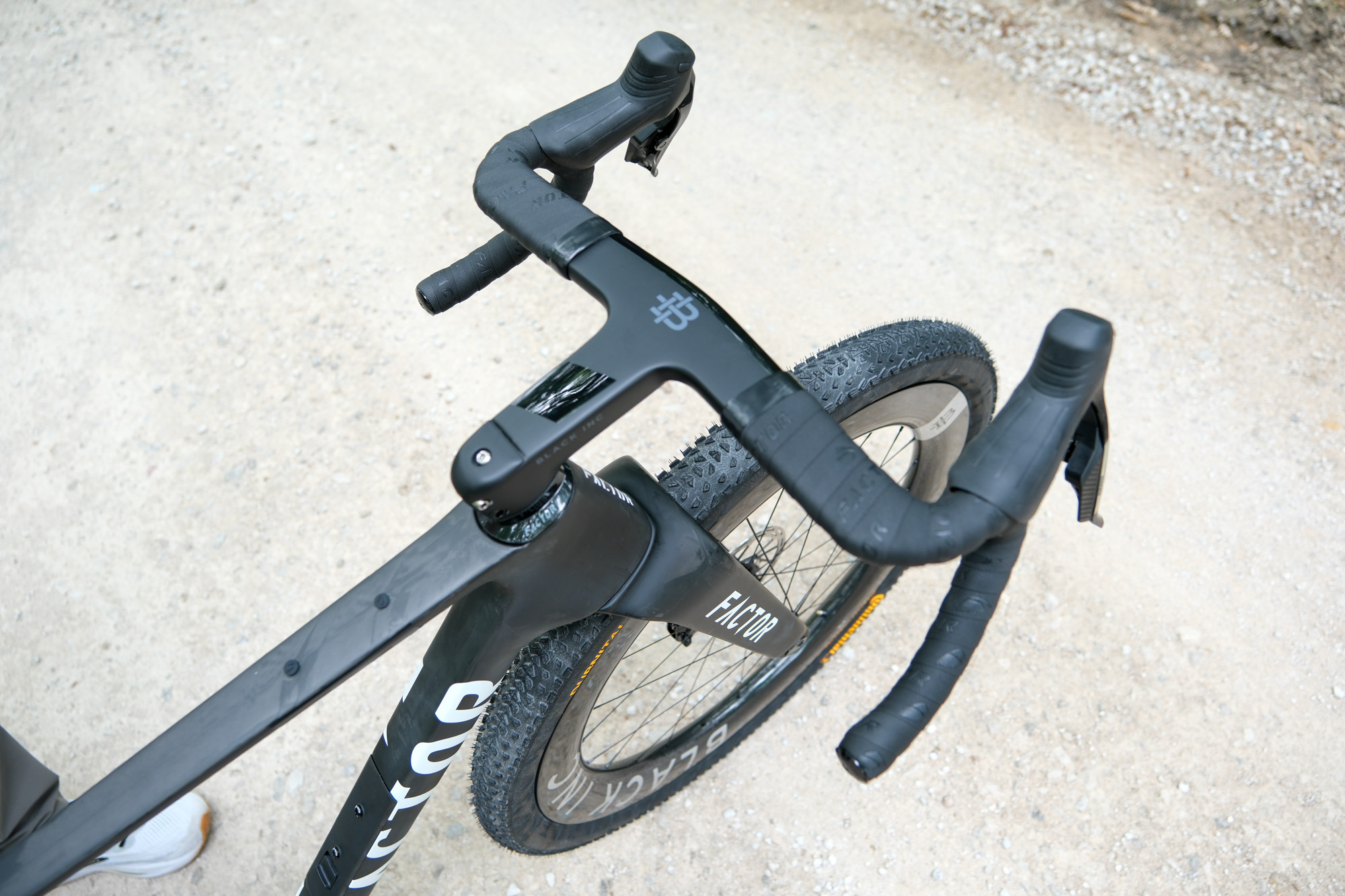 Unnamed Factor prototype gravel bike seen at Unbound Gravel 2026
