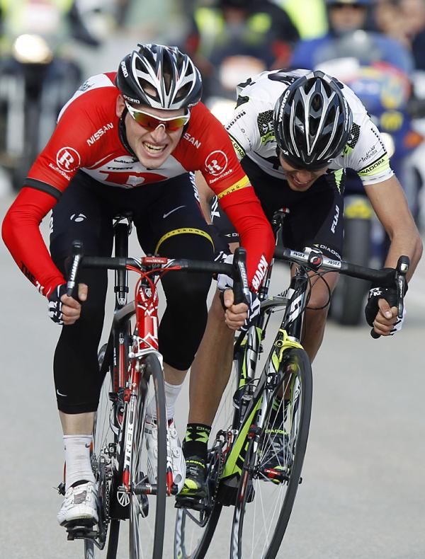 Hermans just gets the better of Duran