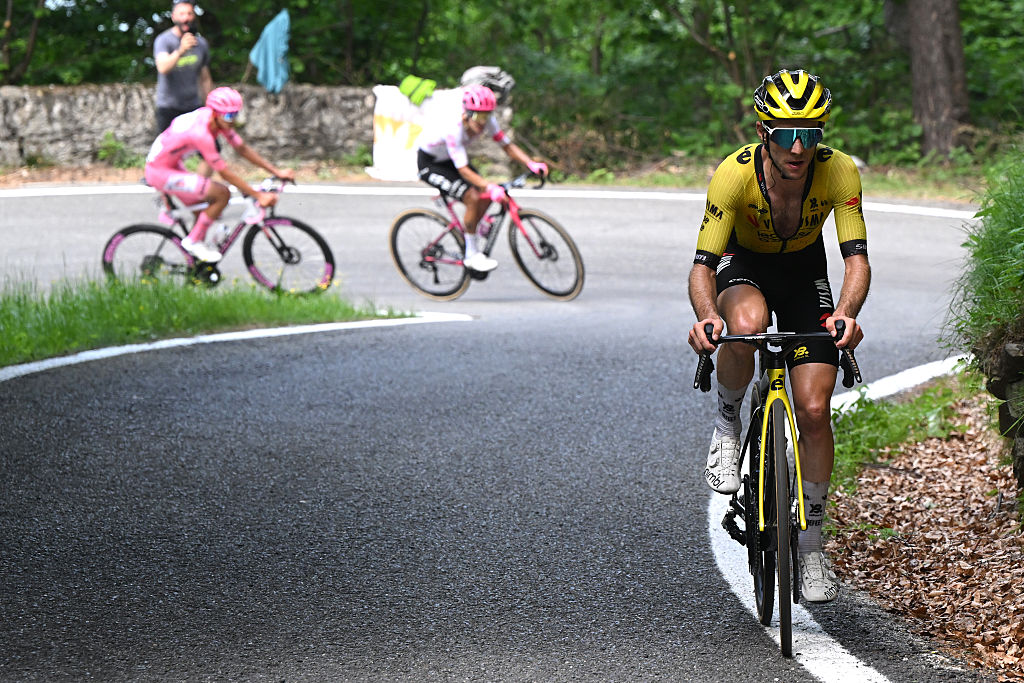 SESTRIERE VIALATTEA ITALY MAY 31 Simon Yates of Great Britain and Team Visma Lease a Bike attacks during the 108th Giro dItalia 2025 Stage 20 a 2053km stage from Verres to Sestriere Vialattea 2036m UCIWT on May 31 2025 in Sestriere Vialattea Italy Photo by Dario BelingheriGetty Images