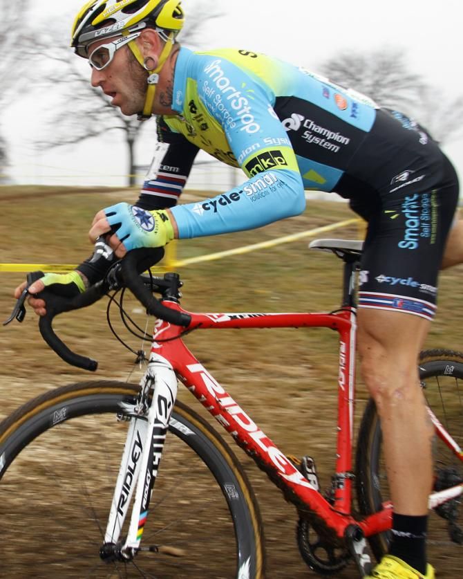 Adam "smooth moves" Myerson (Team SmartStop/Mountain Khakis) dismounts to begin the barriers. He takes "best moves" for the day.
