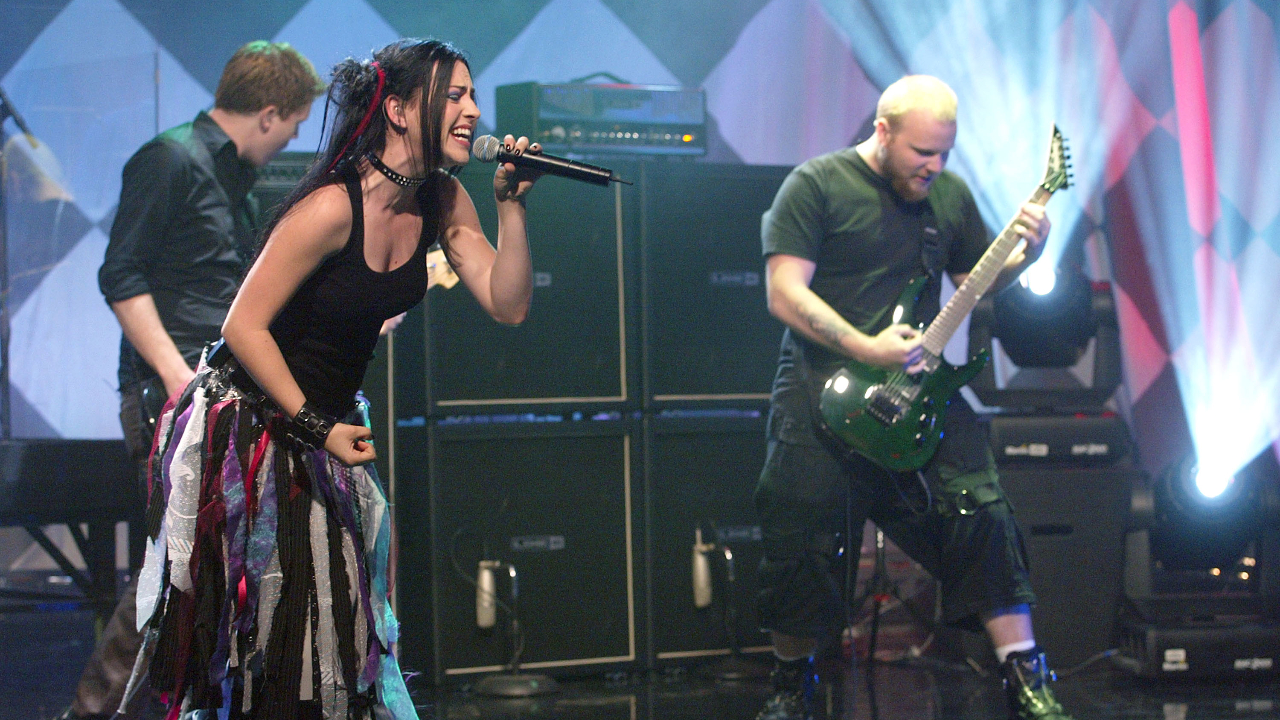 Evanescence on stage in 2003