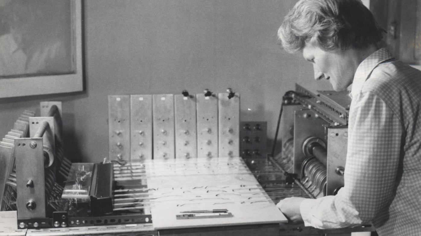 daphne oram