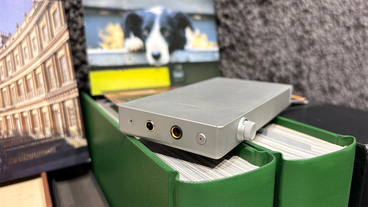Astell &amp; Kern PD5 portable music player