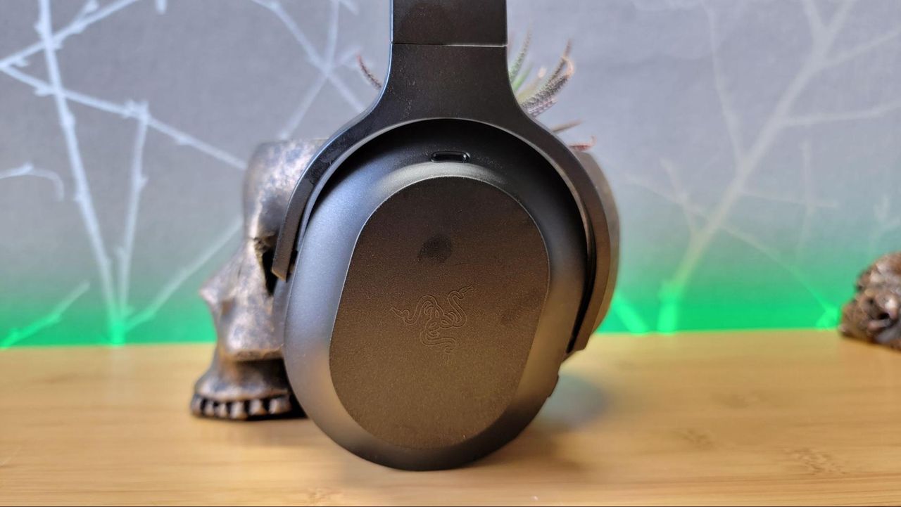 Razer Barracuda Pro Wireless Gaming Headset