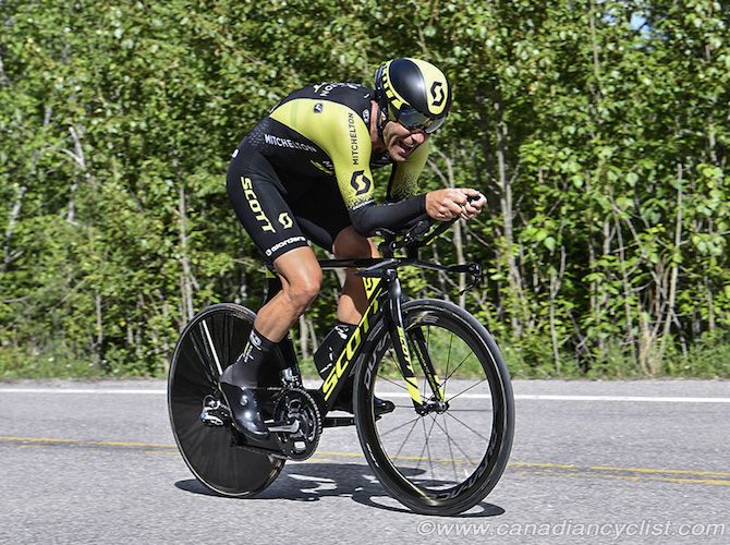 Svein Tuft (Michelton-Scott) on his way to an 11th national TT title