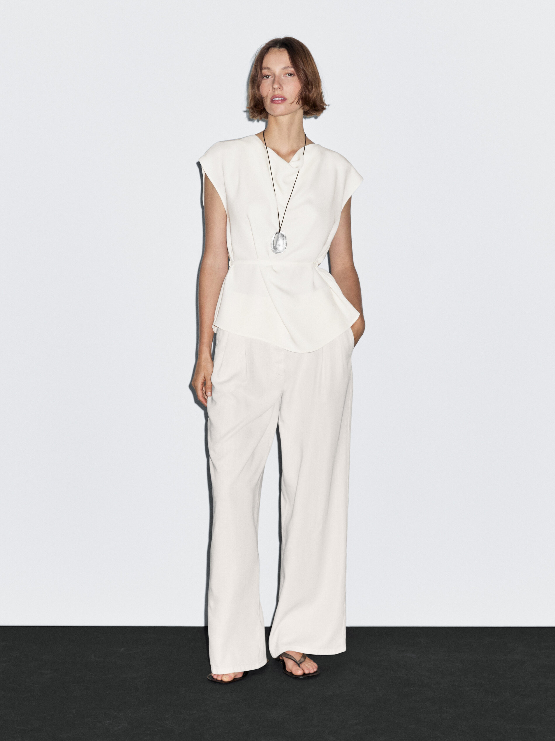 Wide-Leg Trousers With Double Dart