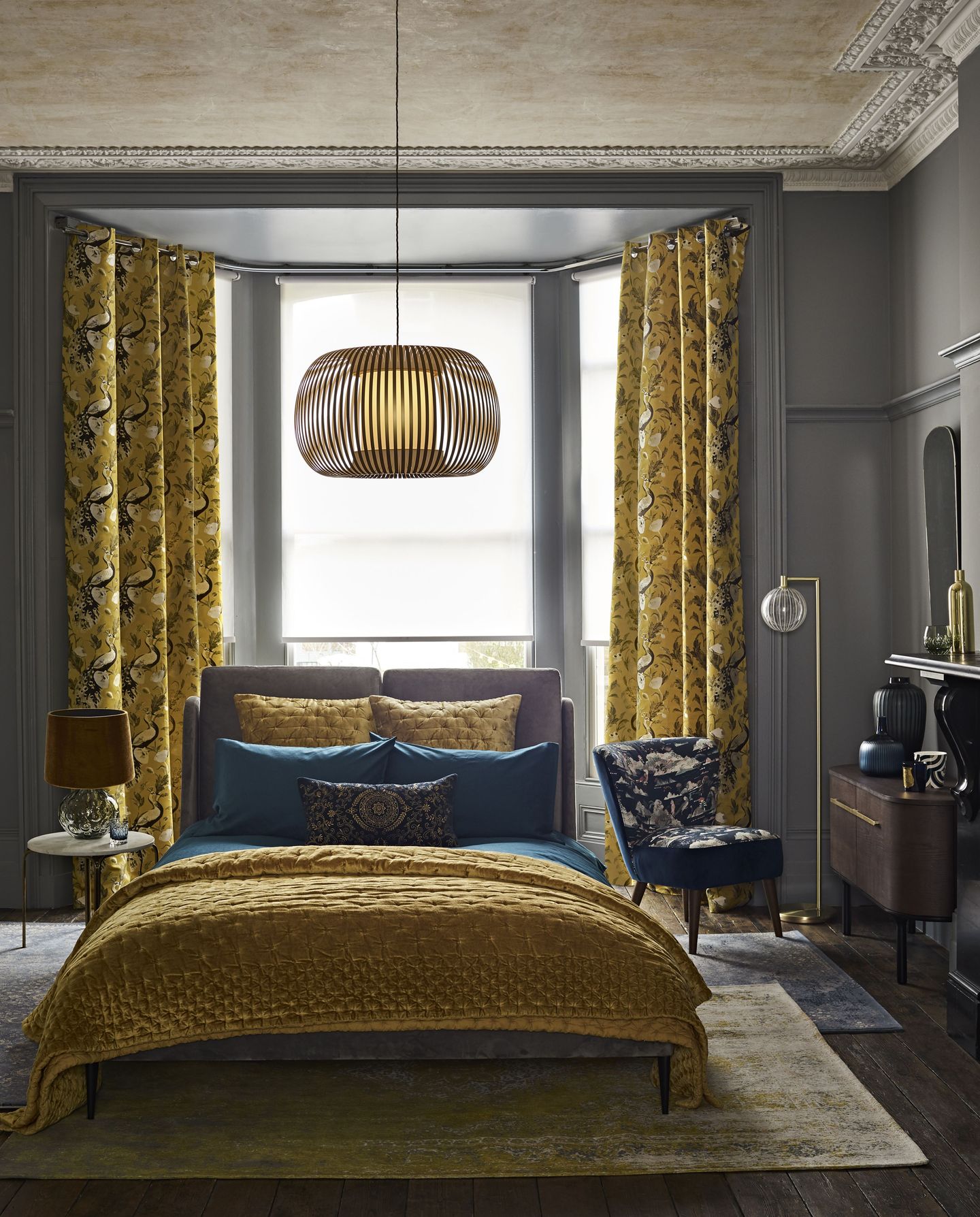 Choosing The Right Curtains For Your Bedroom: A Comprehensive Guide