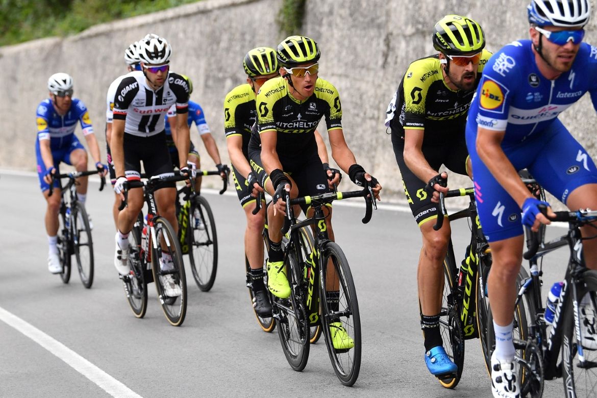 Mitchelton-Scott try to get Esteban Chaves back into the peloton