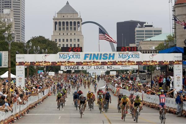 Ivan Dominguez bookended his 2007 Tour of Missouri with stage wins, here taking the tour's finale in St. Louis.