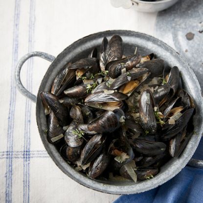 Mussels with Dry Sherry, Garlic and Thyme recipe-recipe ideas-new recipes-woman and home