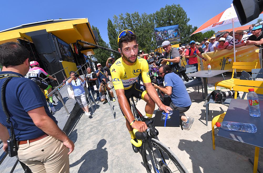 Fernando Gaviria (Quick-Step Floors) wears the yellow jersey at the start of stage 2 of the Tour de France