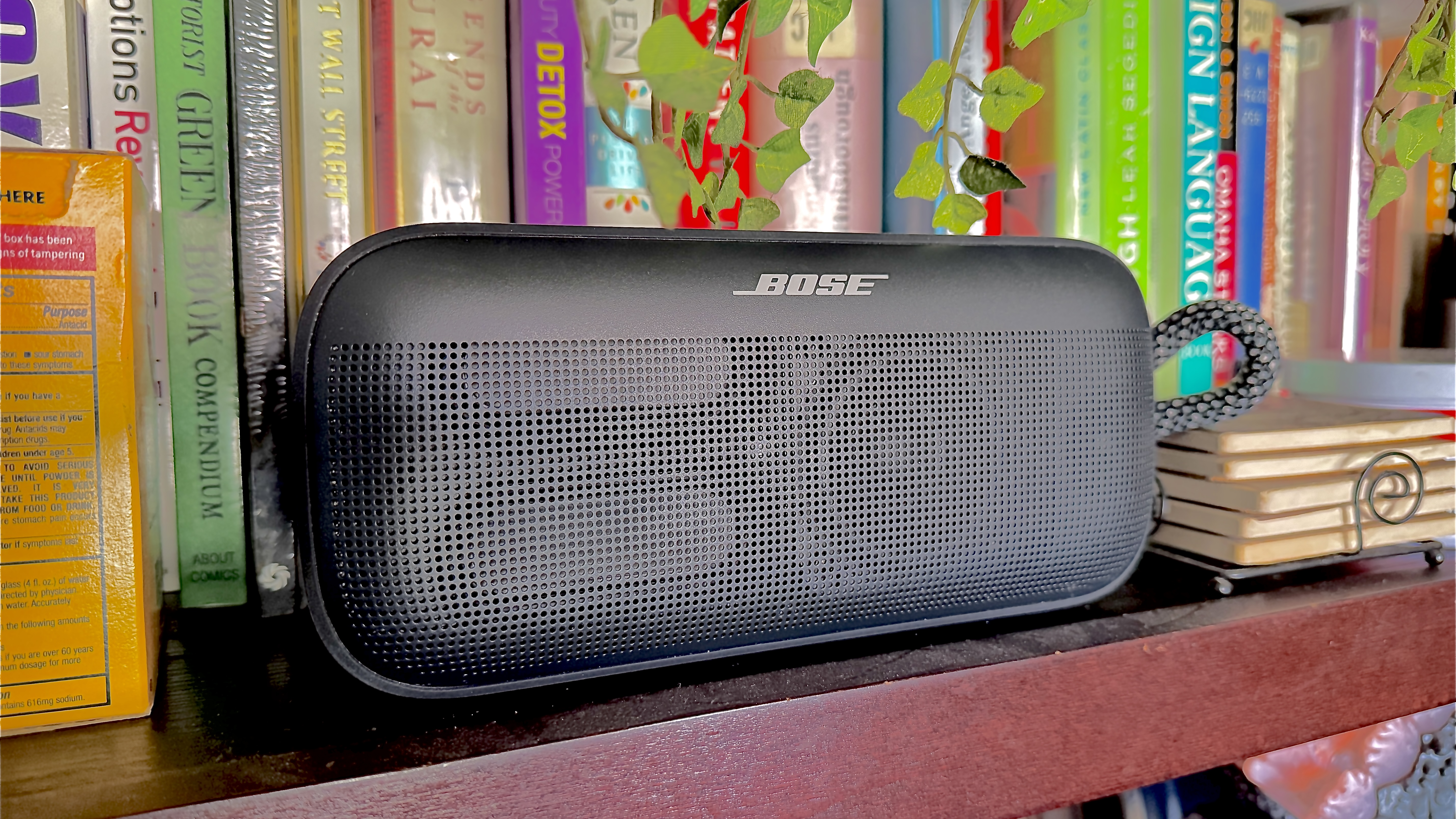 Bose SoundLink Plus pulling double duty as a &quot;bookshelf speaker&quot;