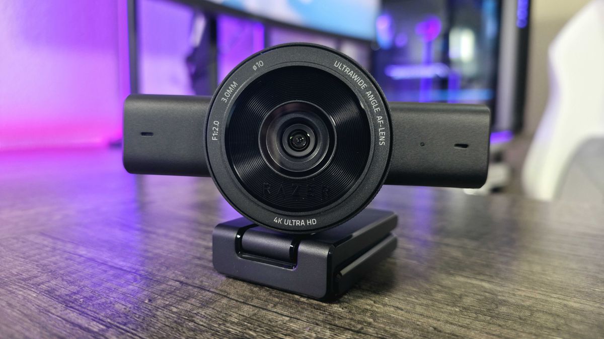 Image of the Razer Kiyo V2 webcam.