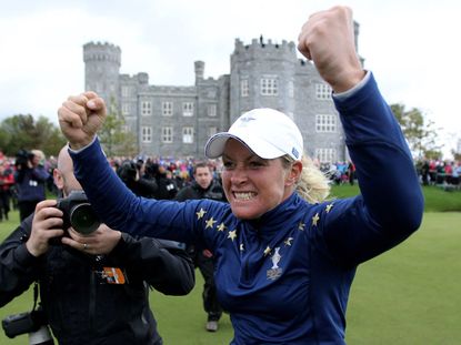 Suzann Pettersen OUT of Solheim Cup