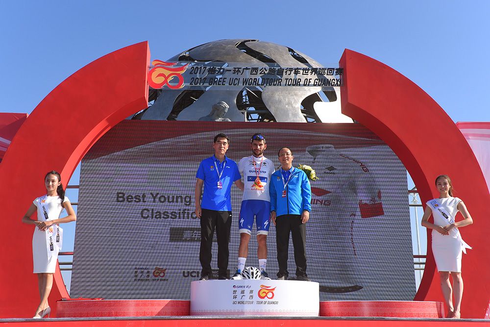 Fernando Gaviria also took the best young rider white jersey