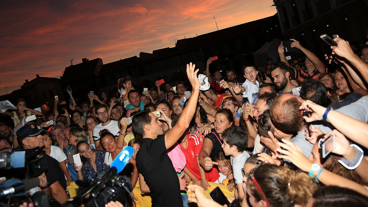 Alberto Contador thanks the fans for one final time in Pinto